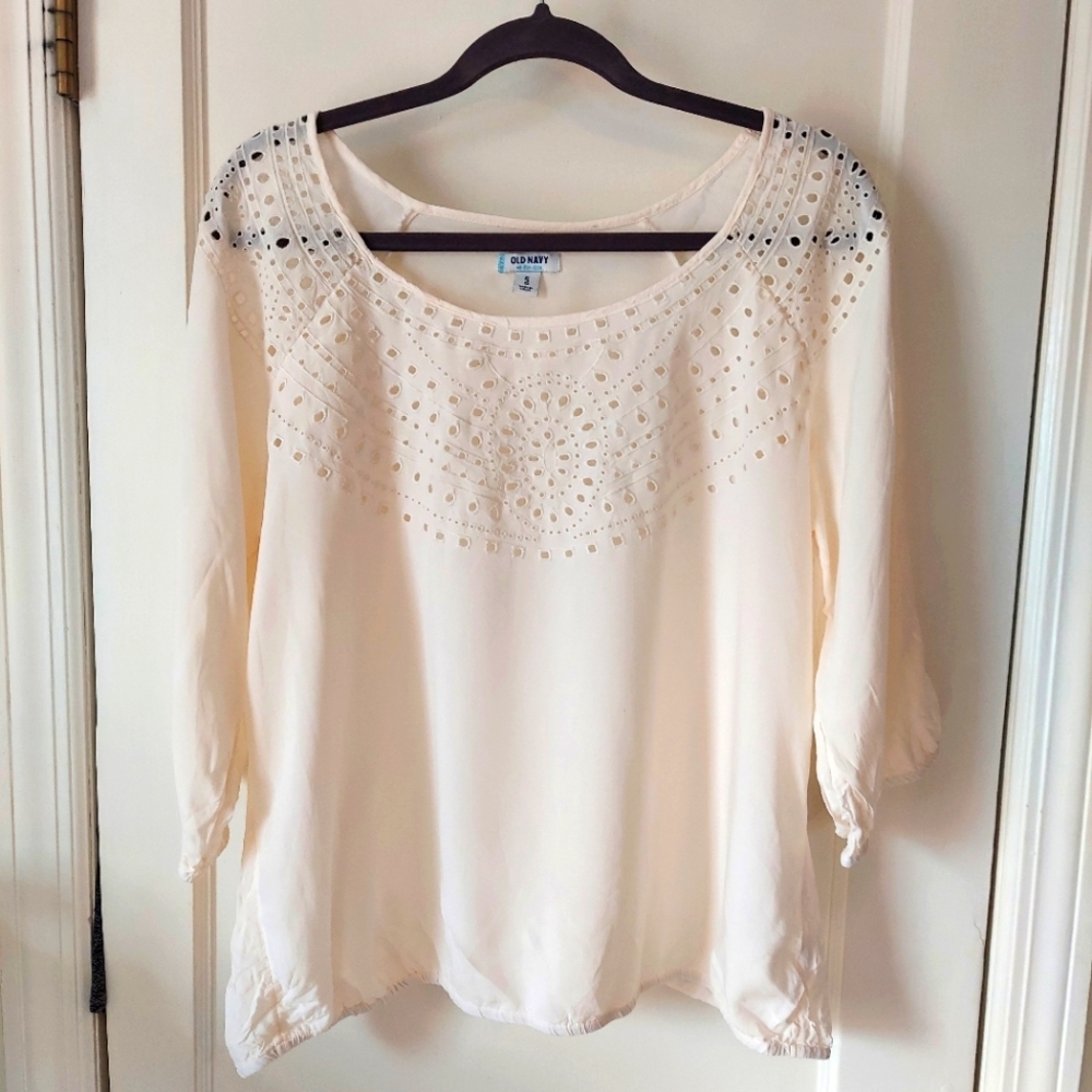Eyelet Half Sleeve Blouse